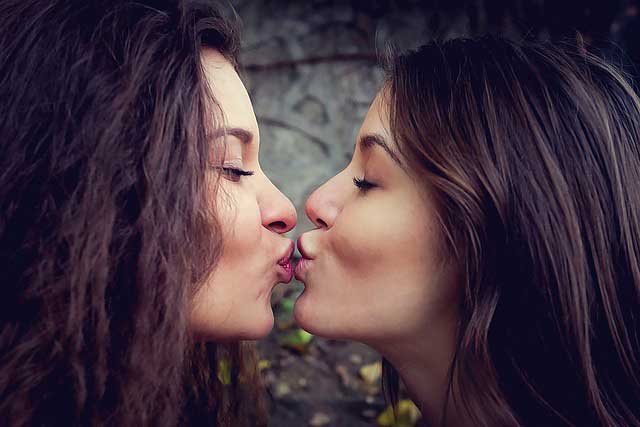 Best Lesbian Fuck Sites